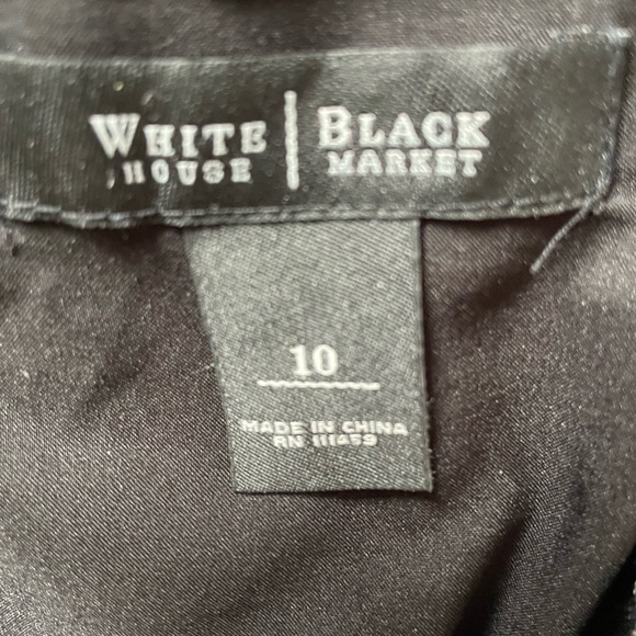 #163, White House Black Market Elegant Black and Red Floral Skirt, size 10 - Picture 3 of 3